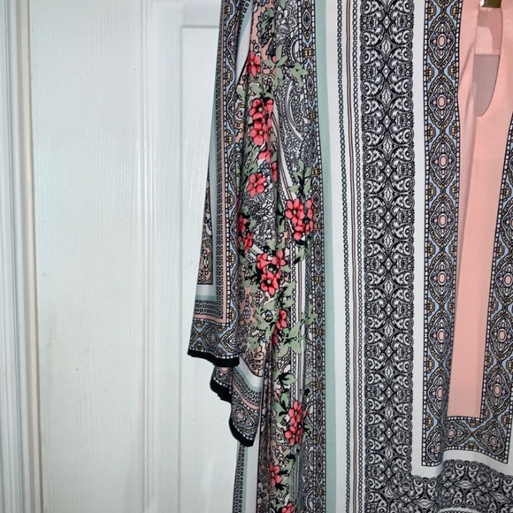 Sandra Darren Border Print and Floral dress Sz 18W medallion front - Picture 3 of 9